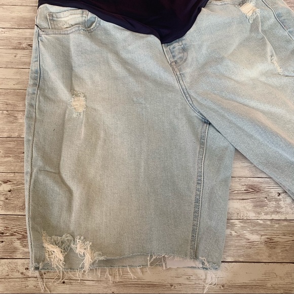 PinkBlush Denim Plus Size Distressed Light Wash Maternity Bermuda Shorts - Picture 4 of 9